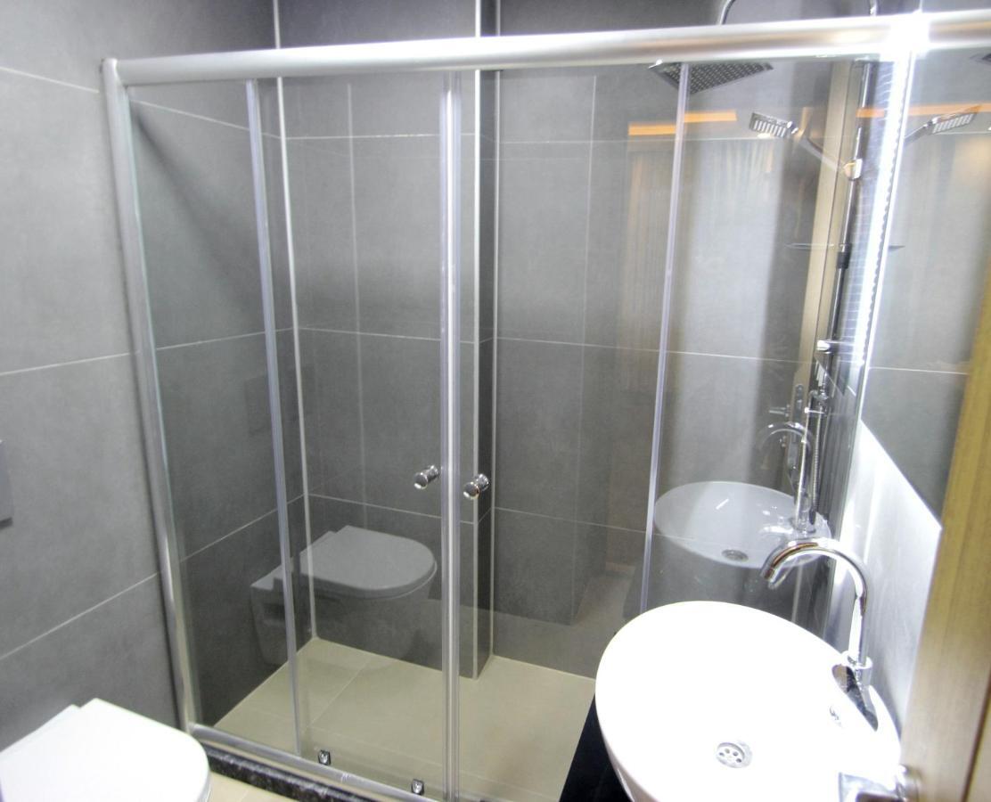 Hira Hotel Istanbul Bagian luar foto